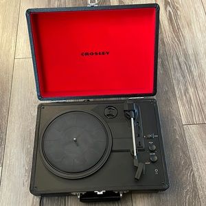 Crowley CR8005D-BK Turntable